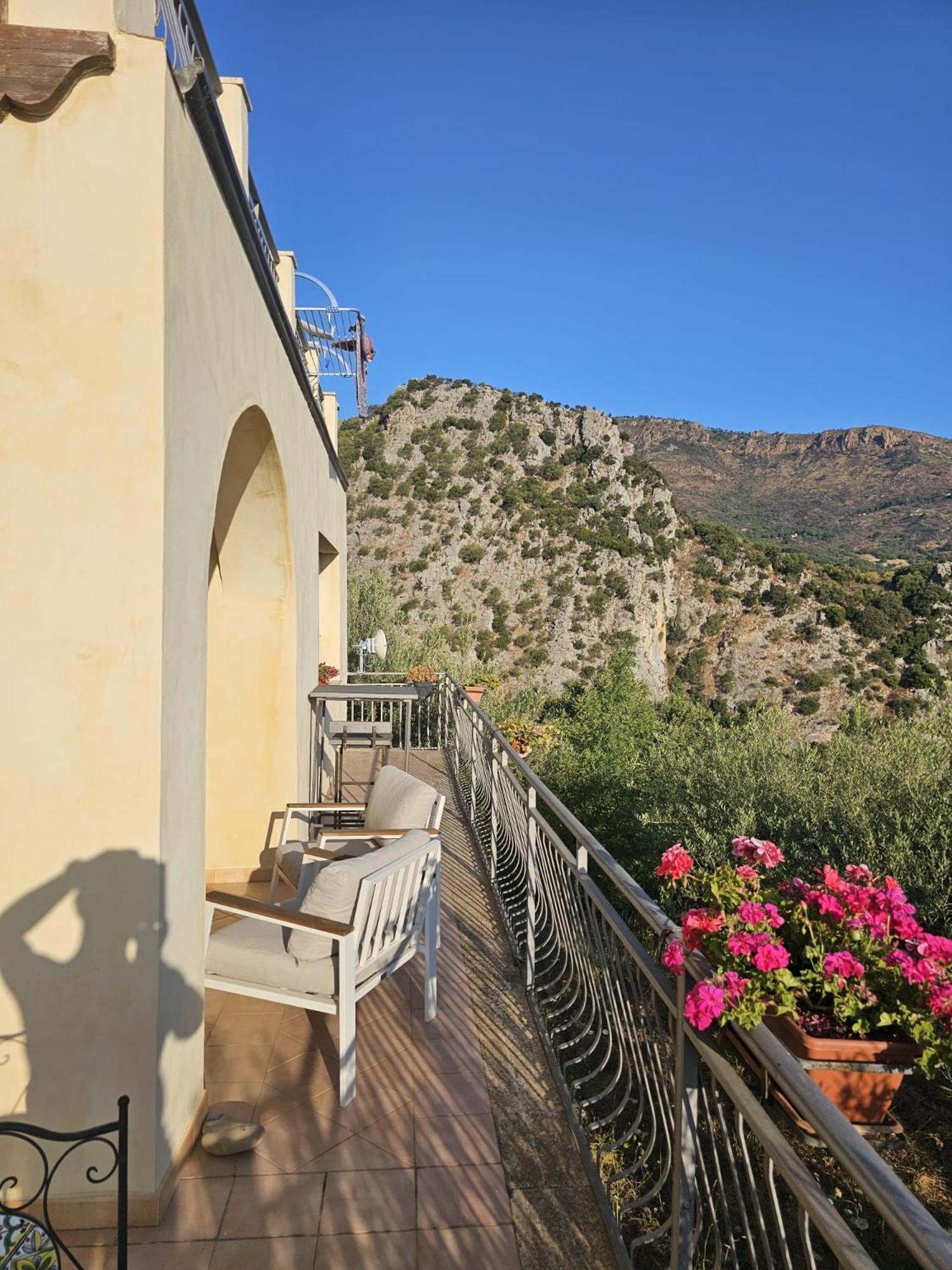 Borgo Vignale Hotel Santuario di Gibilmanna Exterior photo